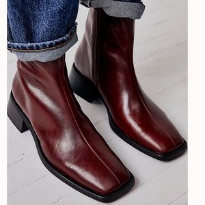 Vagabond Blanca Ankle Boot in Chestnut